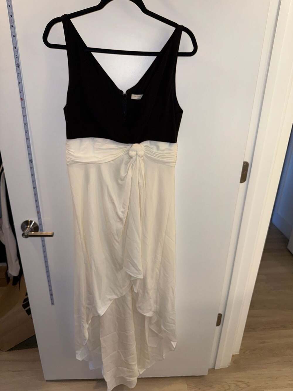 NWT Halston Heritage Eggshell & Black Colorblock High-Low Knot Waist Dress Size
